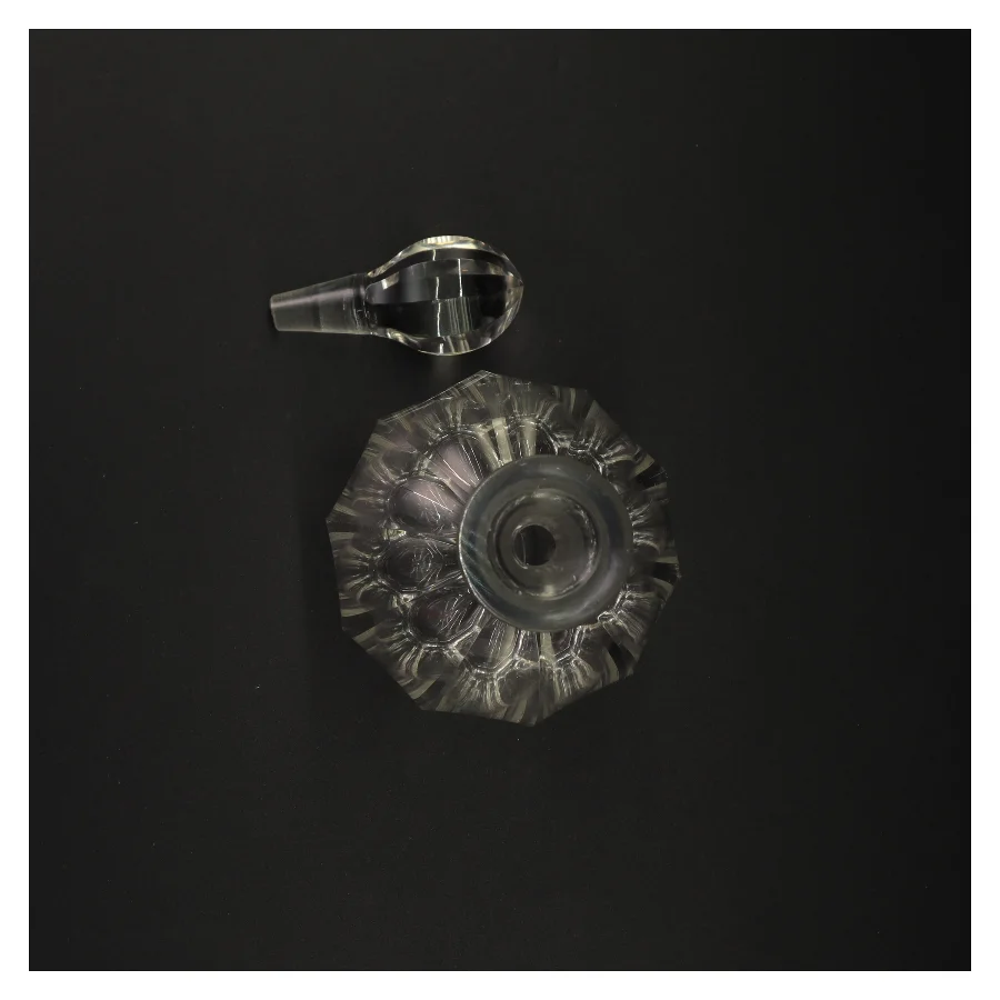 Gennemsigtig glaskaraffel og prop (str. 30 x 11 cm)