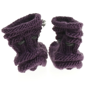 Strikkede babystøvler i lilla (str. 11 cm)