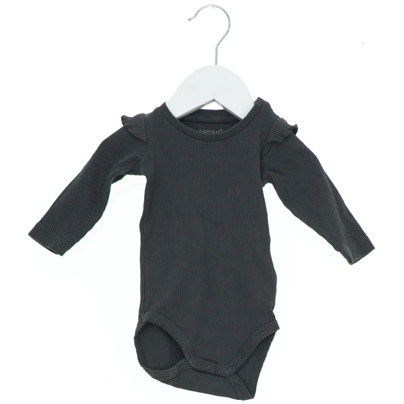 Langærmet bodystocking fra Name It (str. 62)