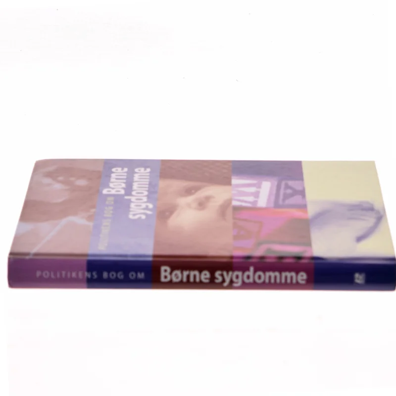 Politikens bog om børnesygdomme fra Politikens Forlag