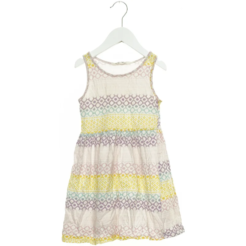 Kjole fra H&M (str. 116 cm)