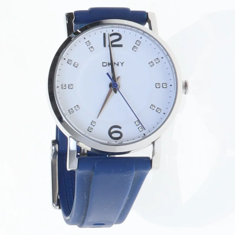 DKNY dameur med blå rem fra DKNY (str. O 3 komma 5)