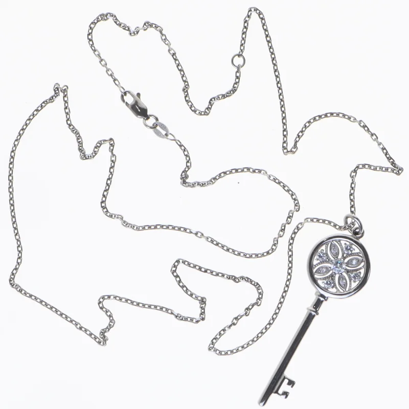 Sølvfarvet nøgle halskæde (str. Ø 21 cm)