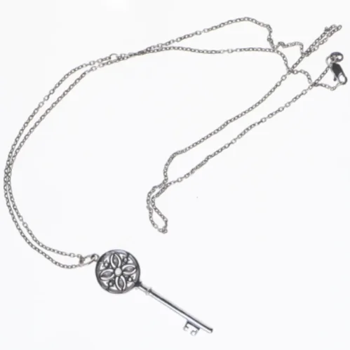 Sølvfarvet nøgle halskæde (str. Ø 21 cm)