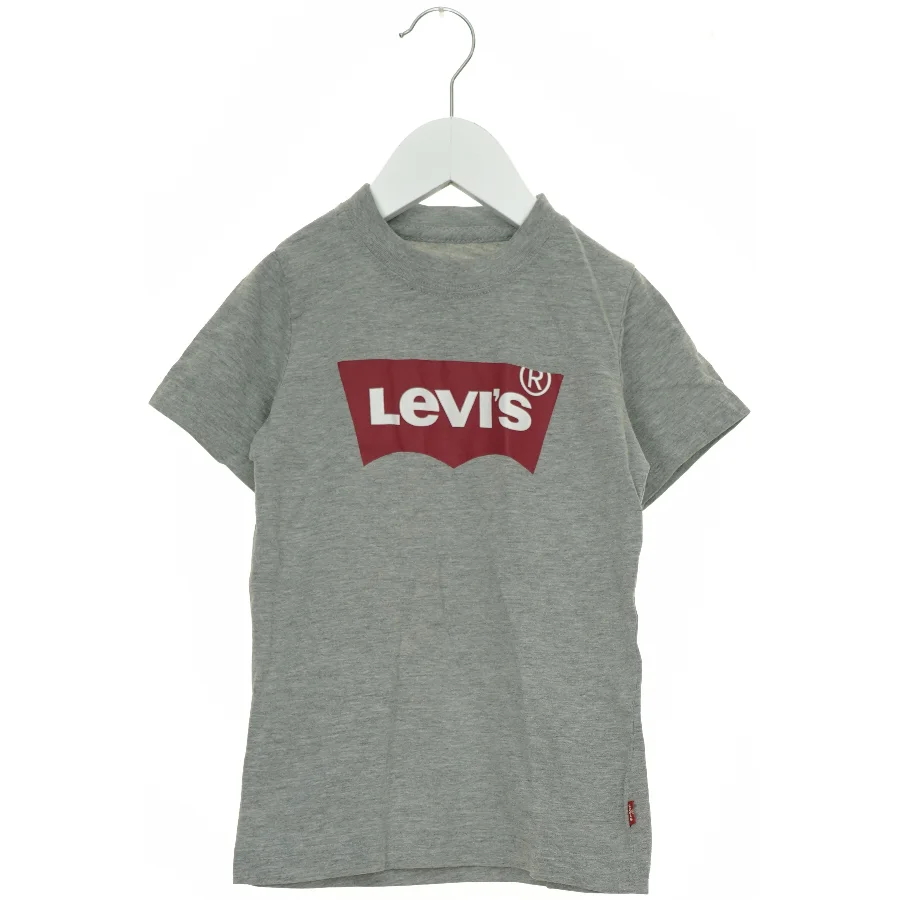 T-Shirt fra Levis (str. 110 cm)