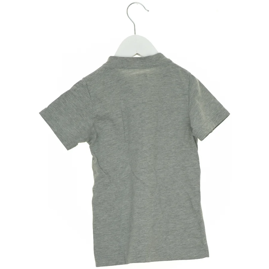 T-Shirt fra Levis (str. 110 cm)