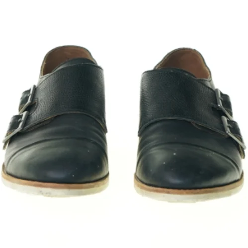 Sko fra Rollie (str. 39)