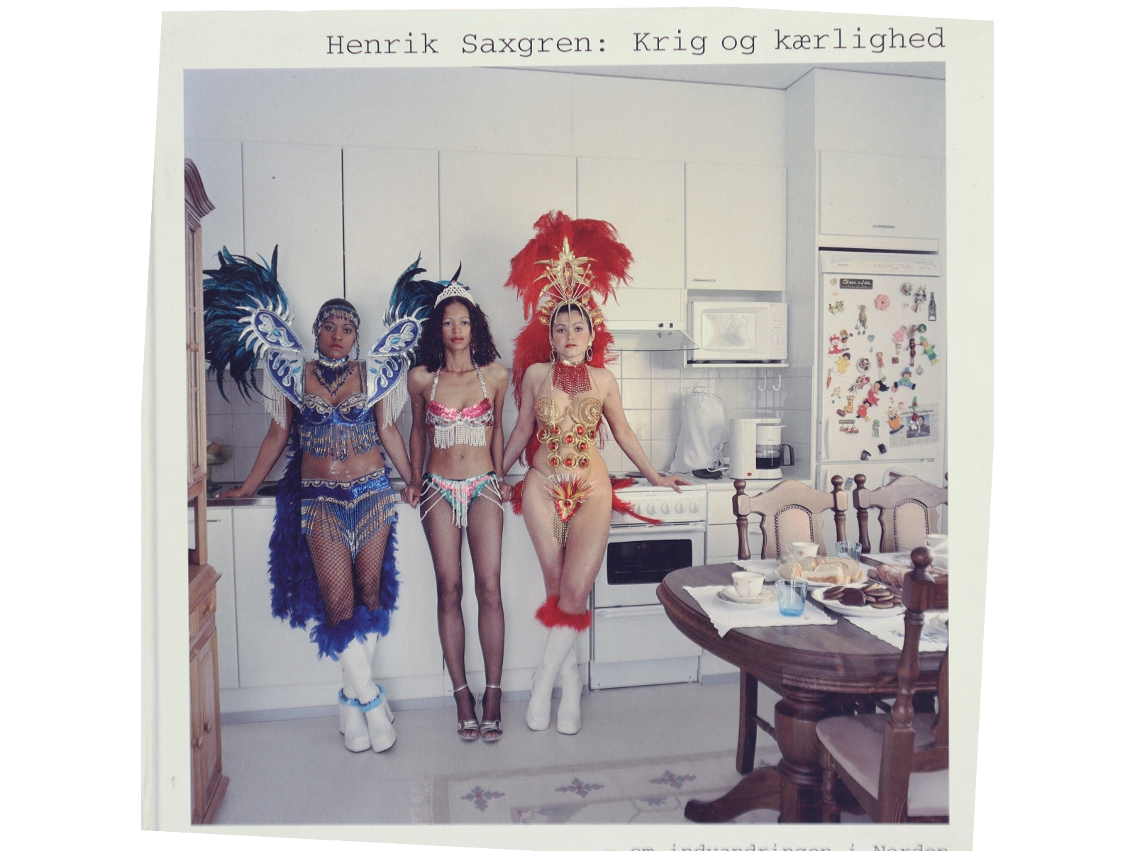 Krig og kærlighed af Henrik Saxgren (Bog)