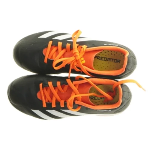 Fodboldstøvler fra Adidas (str. 35)