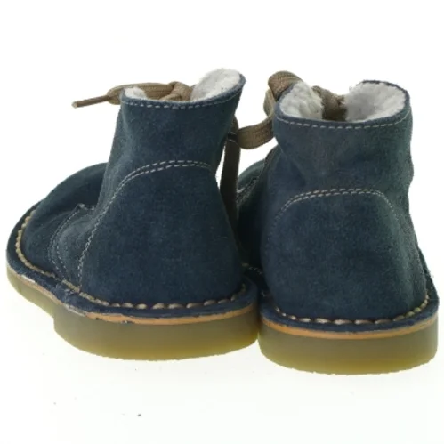 Sko fra Friends (str. 28)