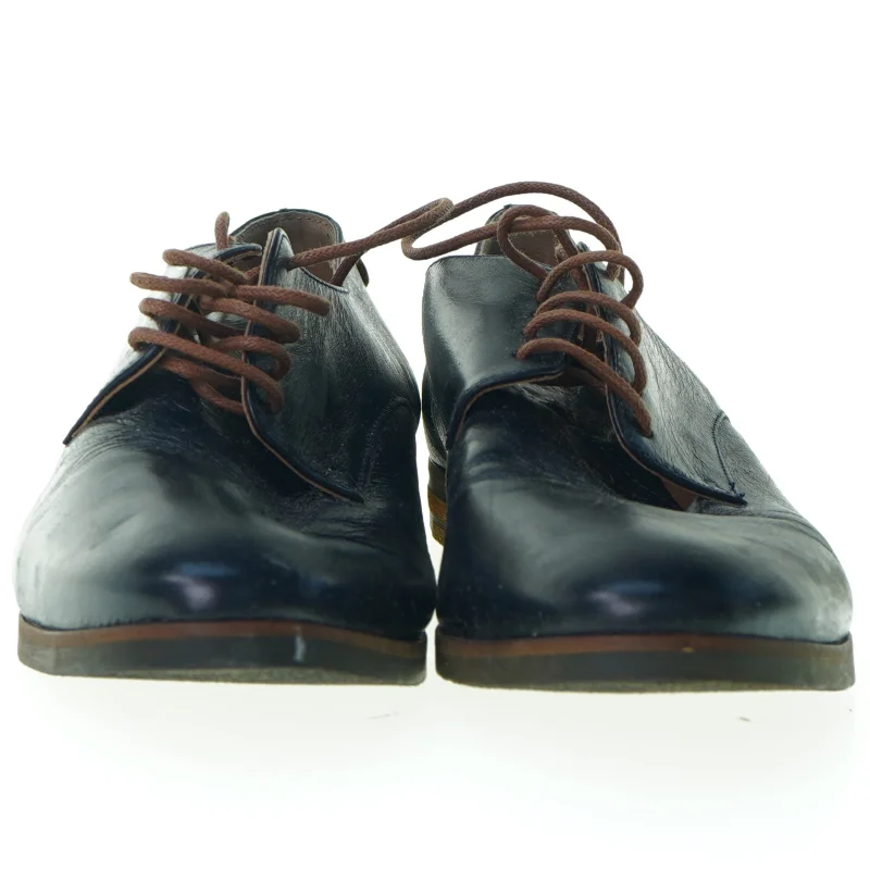 Sko fra B And Co (str. Sål 28 cm)