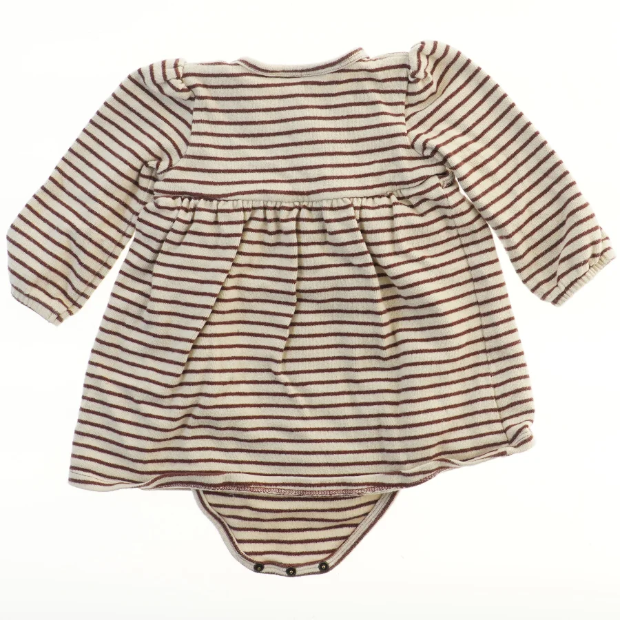 Stribet kjole med indsyet bodystocking fra Lil atelier (str. 80)