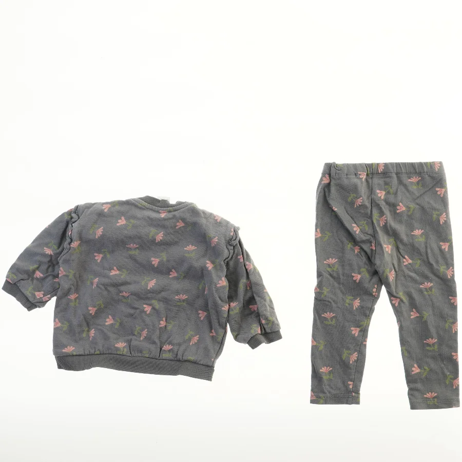 Børnesæt med blomstermønster fra H&M (str. 86)