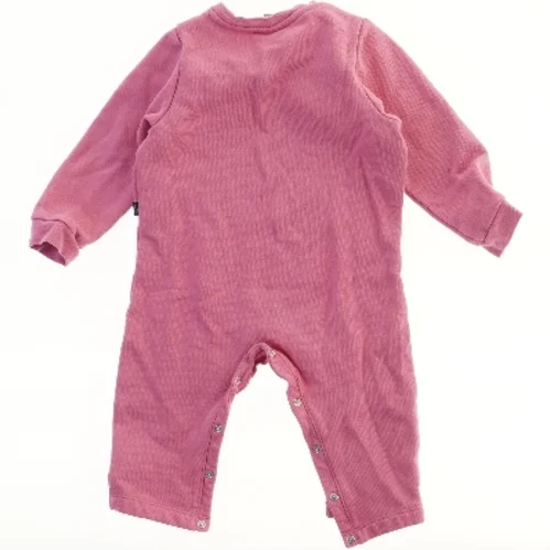 Lyserød heldragt med Puma-logo fra Puma (str. 80)