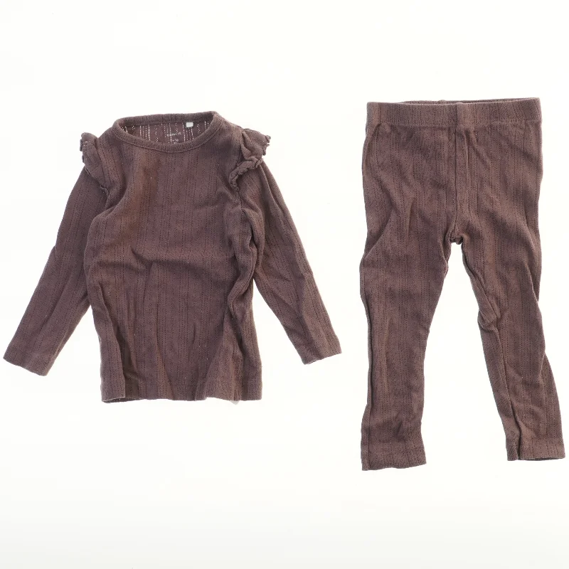 Brunt børnesæt med bluse og leggings fra Name It (str. 86)