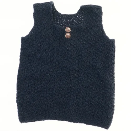 Strikket vest med knapper (str.  28x35 cm)