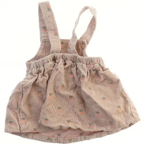 Børne nederdel med seler fra Lil atelier (str. 80)