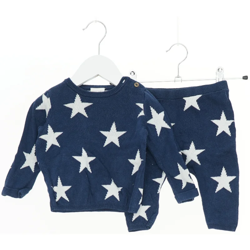 Striksæt til børn med stjernemønster fra Next Baby (str. 98)