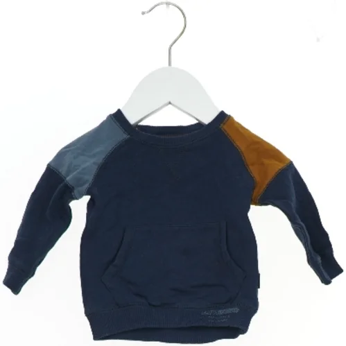 Børne sweatshirt med kontrastærmer fra Noppies (str. 62)