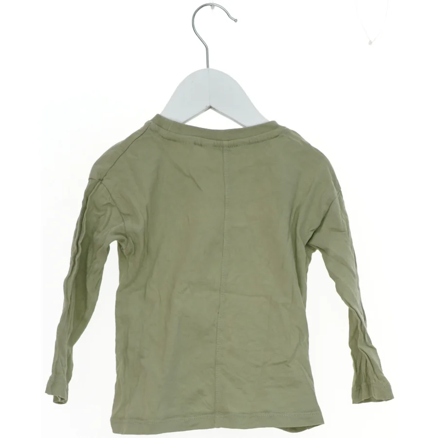 Langærmet trøje med print fra Mango (str. 86)