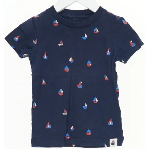 Børne T-shirt med bådmønster fra Next (str. 80)