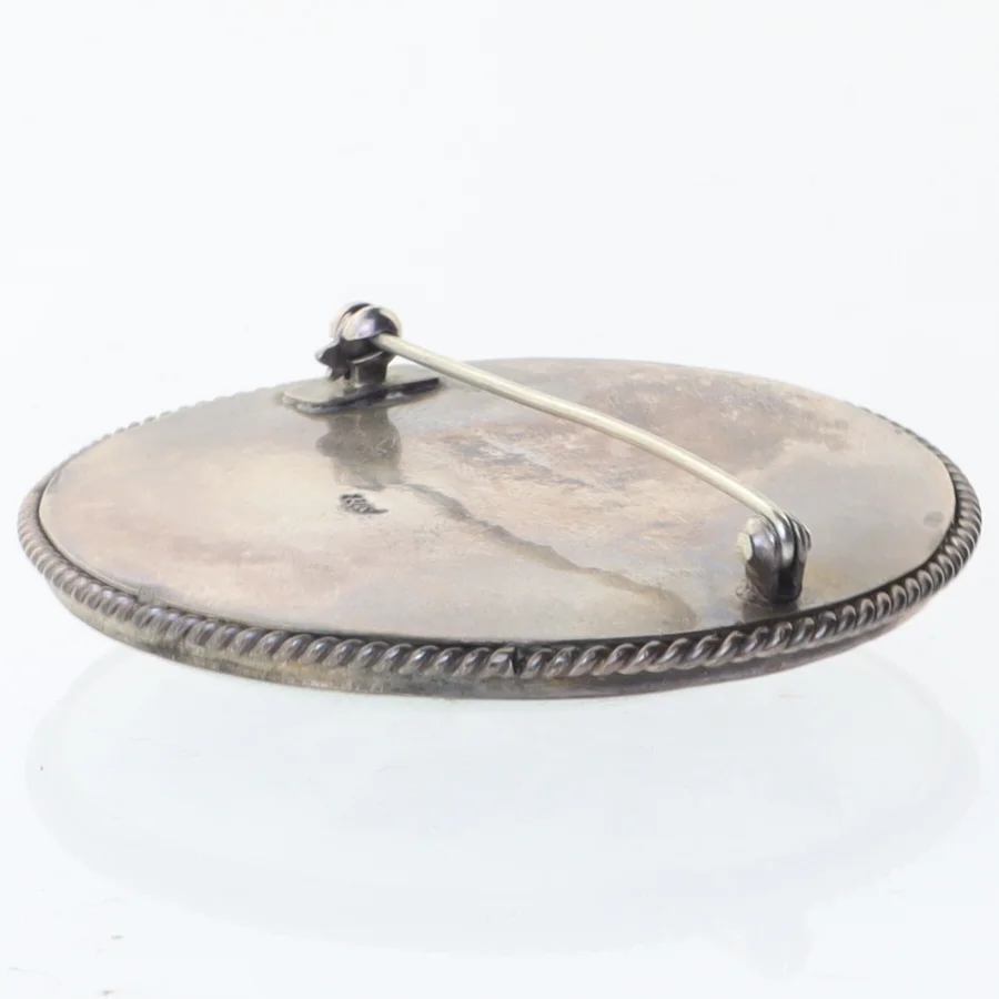 Gammel mussemalet stil brochenstemplet 830s(str. Ø 5 cm)