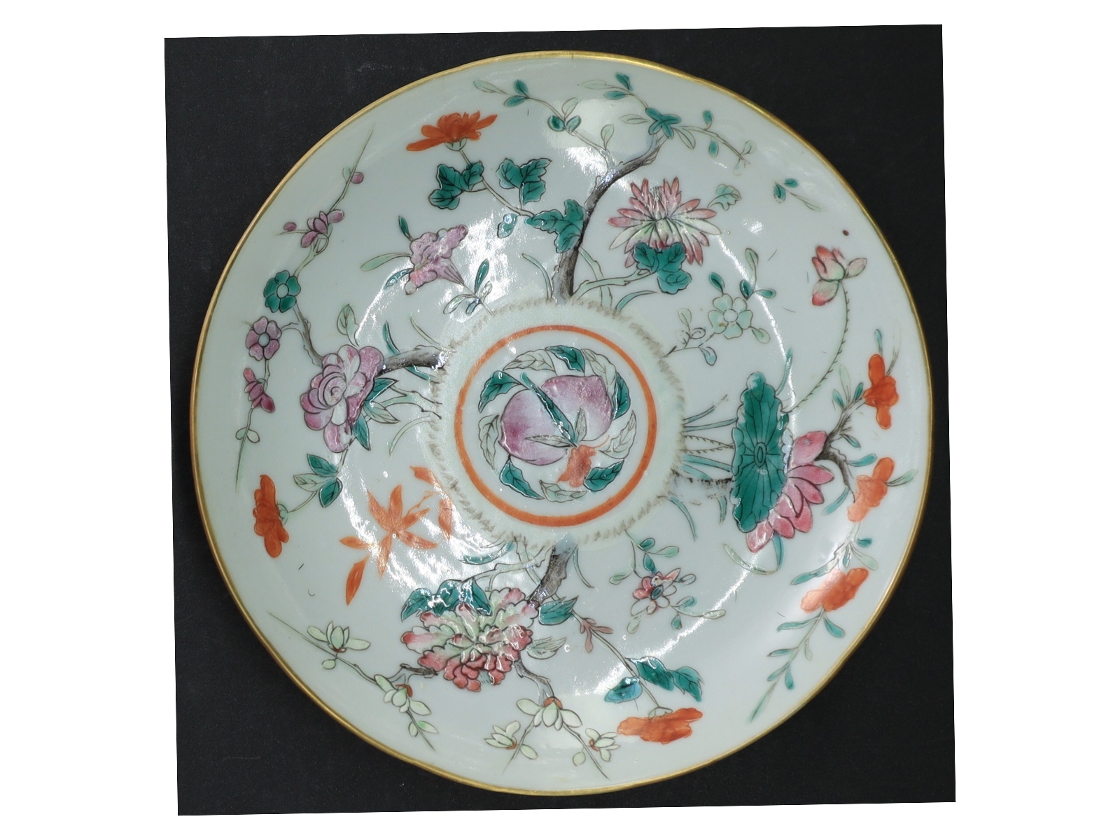 Vintage porcelænstallerken med blomstermotiver (str. Ø. 18 cm)