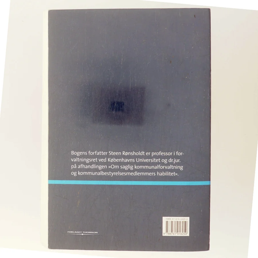 Forvaltningsret : retssikkerhed, proces, sagsbehandling af Steen Rønsholdt (Bog)