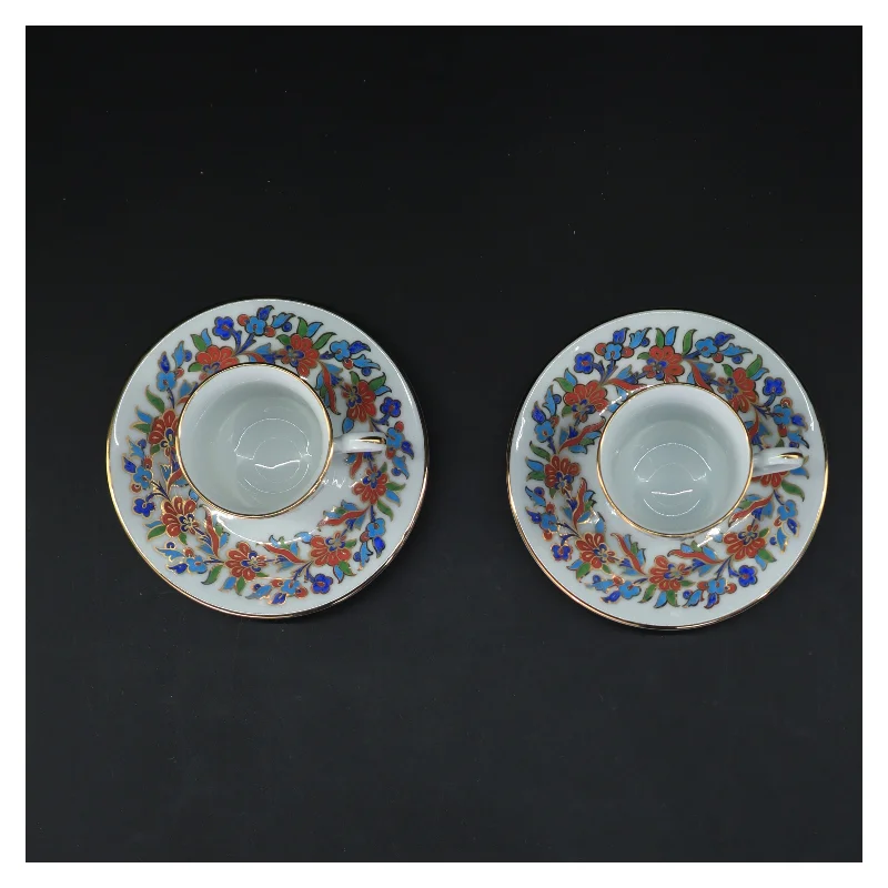Porcelæns kaffekop sæt med tallerkener fra Kutahya (str. Ø 11,5& 5,5 cm)