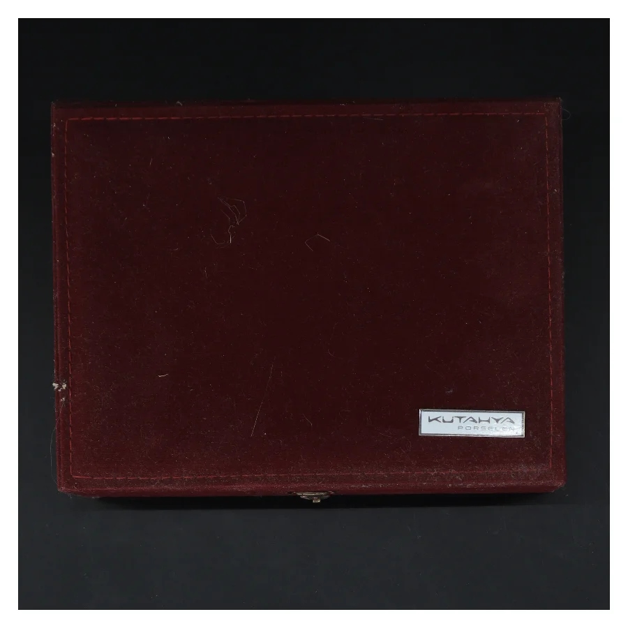 Porcelæns kaffekop sæt med tallerkener fra Kutahya (str. Ø 11,5& 5,5 cm)