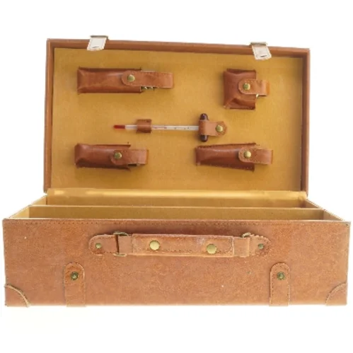 Vinopbevaringskasse med glas og vin fra Terra Tangra (str. 35x21x13 cm)