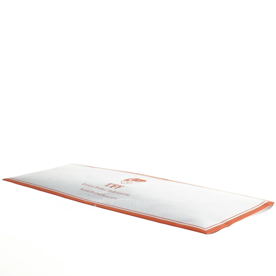 Mørkeblåt slips med prikker fra Tff (str. 142 x. 7 cm)