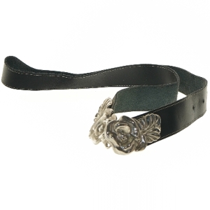 Læderbælte med blomstermotiv (str. 112 cm)