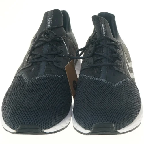 Hummel sportssko str 47 fra Hummel (str. 47 )