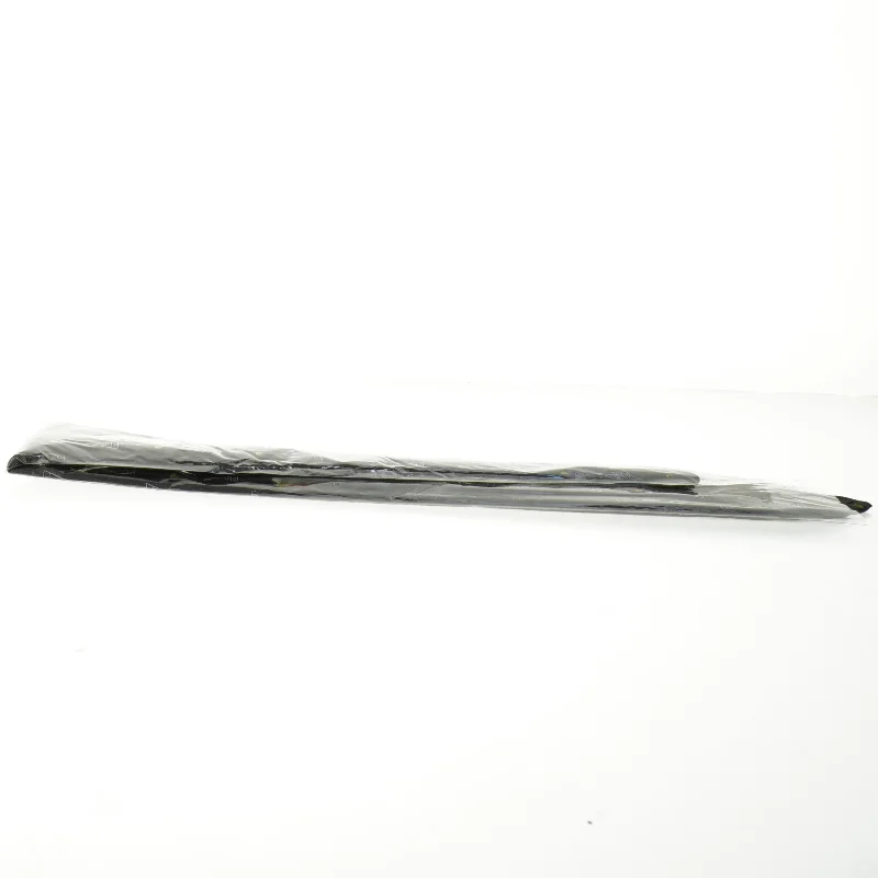 Sort slips med geometrisk mønster fra LFV (str. 73 cm)