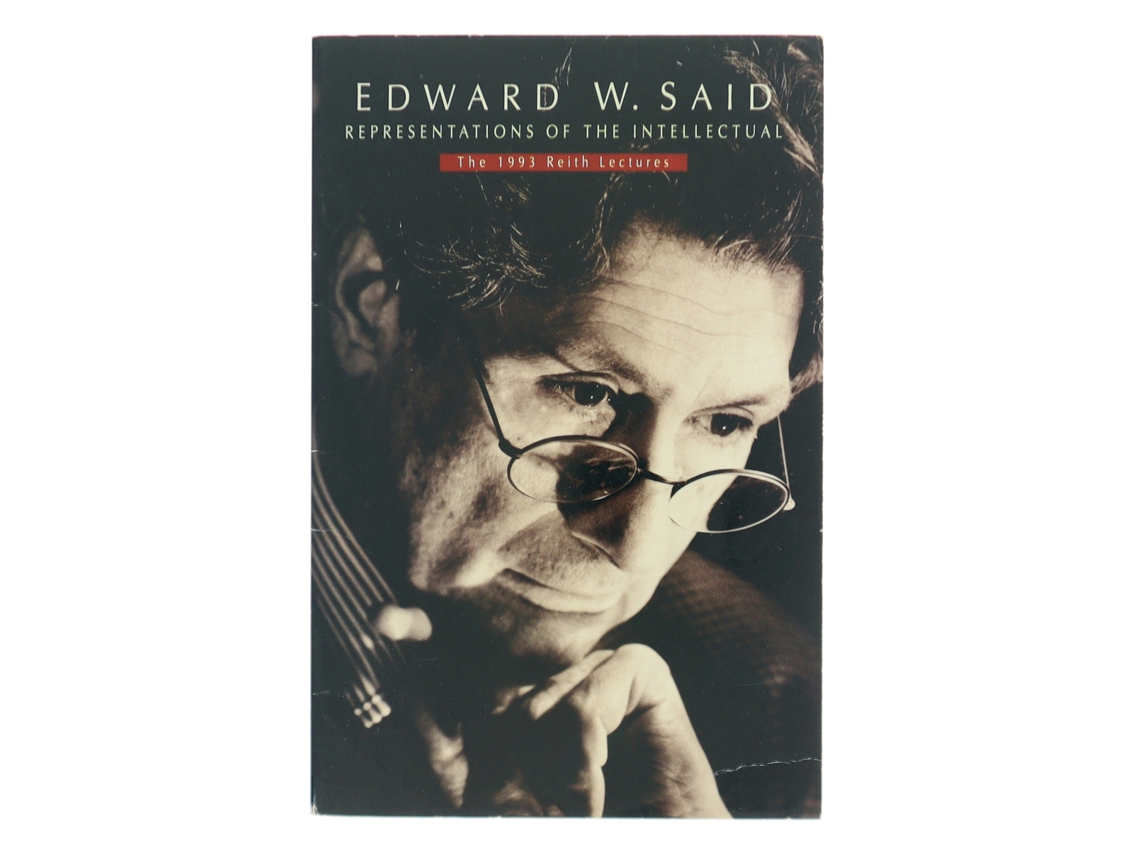 Representations of the intellectual : the 1993 Reith lectures af Edward W. Said (Bog)