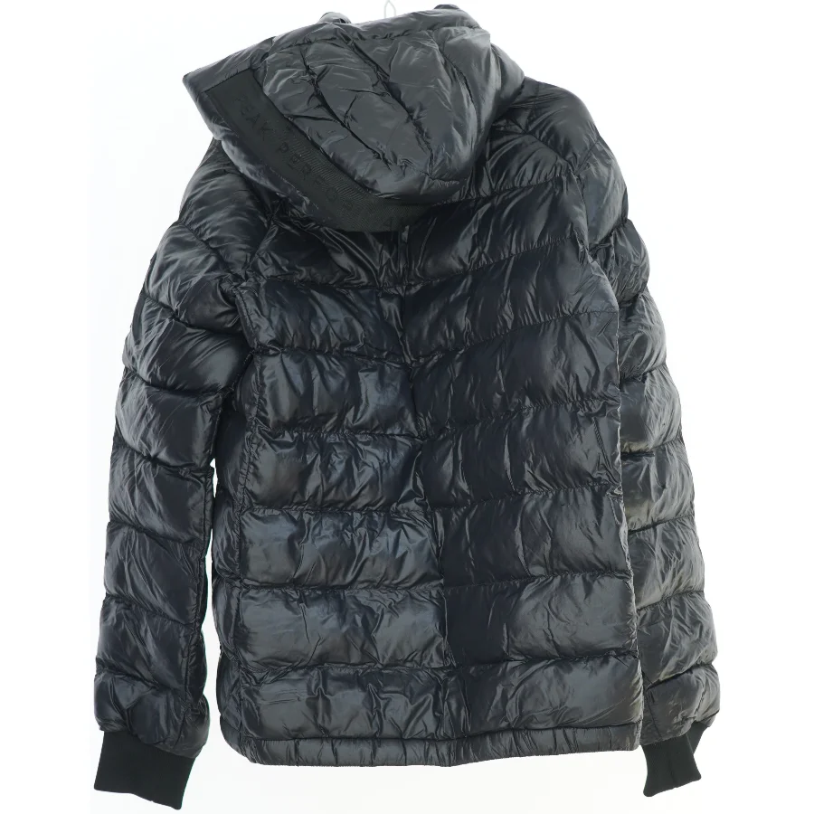 Vinterjakke med hætte fra PeakPerformance (str.  150 )