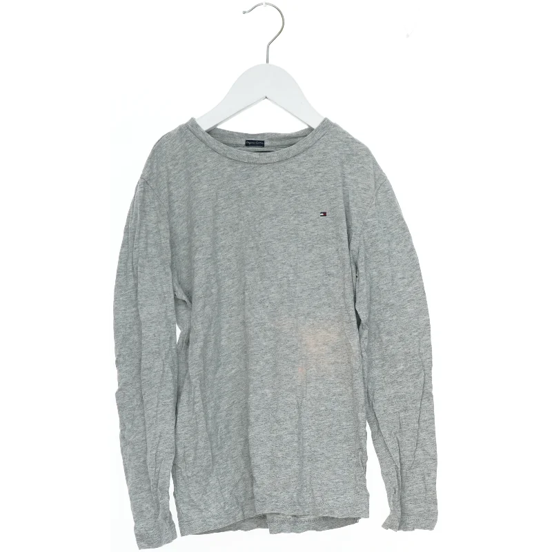 Langærmet grå T-shirt fra Tommy Hilfiger (str. 140)