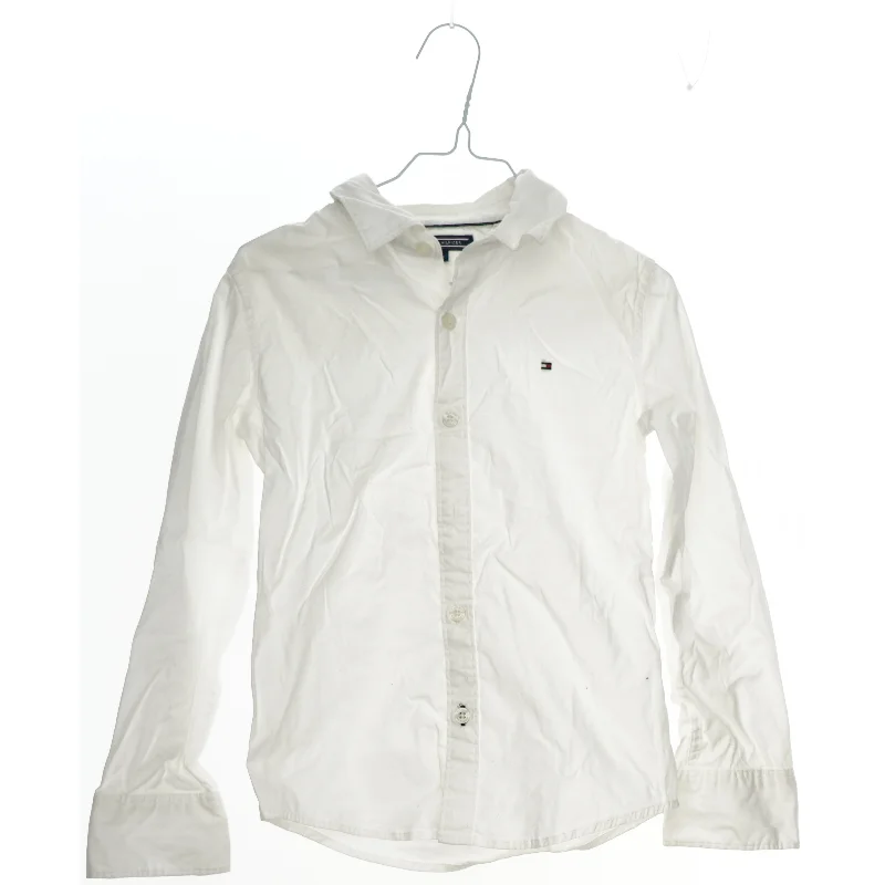 Hvid skjorte fra Tommy Hilfiger (str. 128)