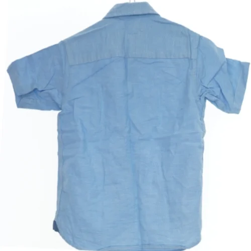 Kortærmet skjorte fra Jasper J Conran (str. 128)