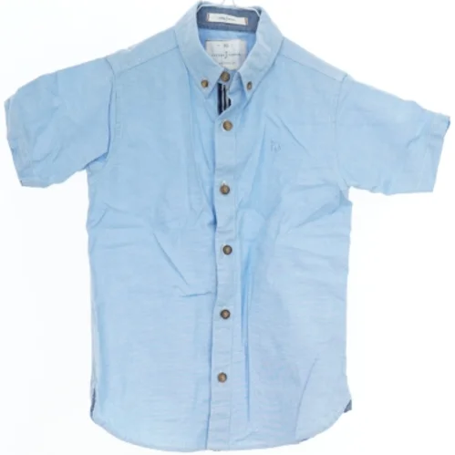 Kortærmet skjorte fra Jasper J Conran (str. 128)