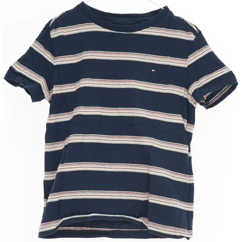 Stribet t-shirt fra Tommy Hilfiger (str. 140)