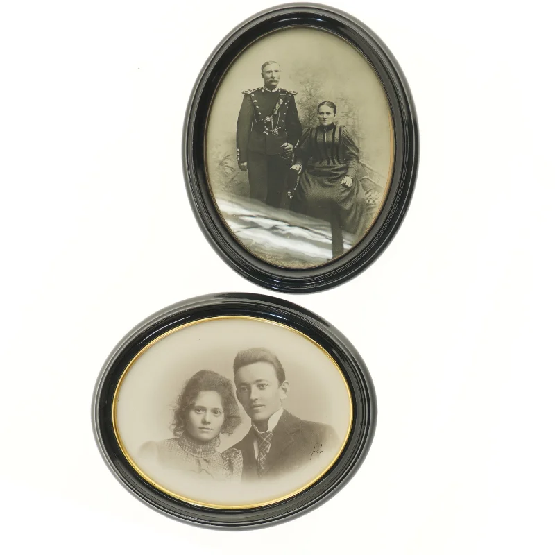 Oval billederammer med fotografier (str. 37 cm)