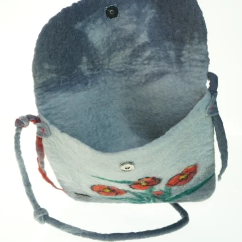 Filtet og håndlavet skuldertaske i uld (str. 28x26 cm)