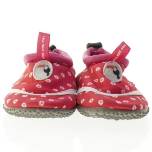 Badesko neopren med blomstermønster (str. 26)