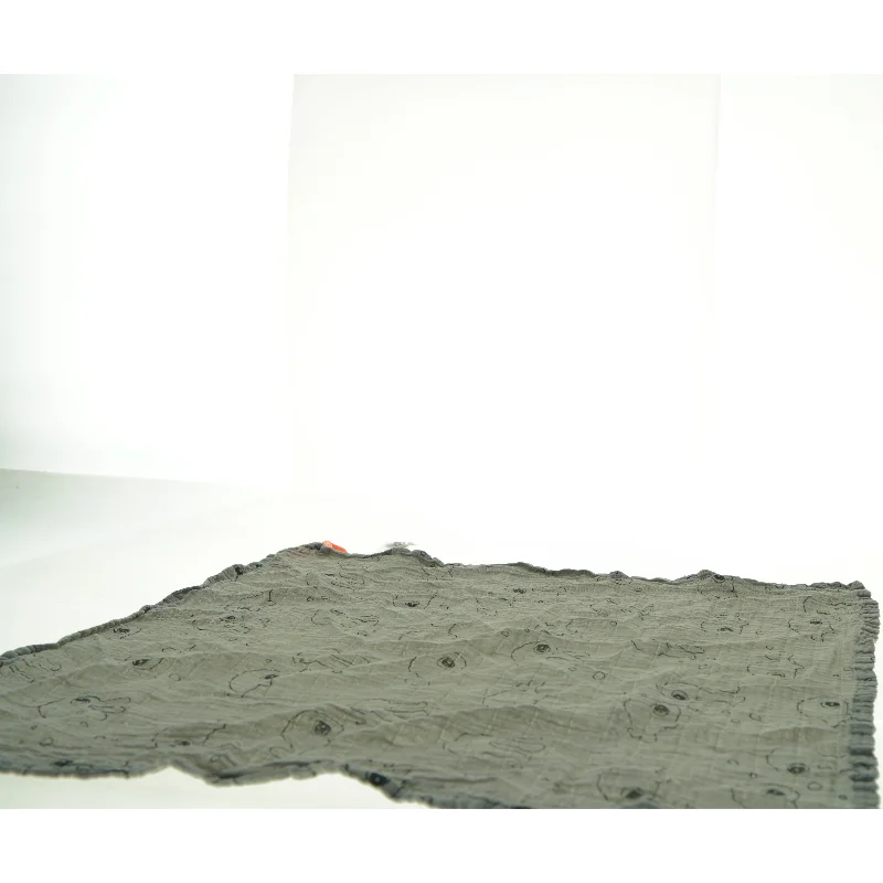 Babytæppe med dyremønster fra Donebydeer (str. 60 x 60 cm)