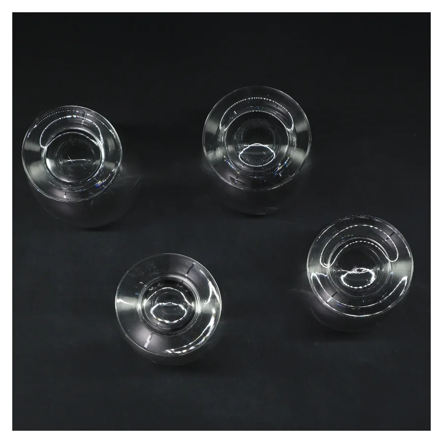 Sæt af 4 ølglas ( Ø 6,5 cm længde 10,5 cm)