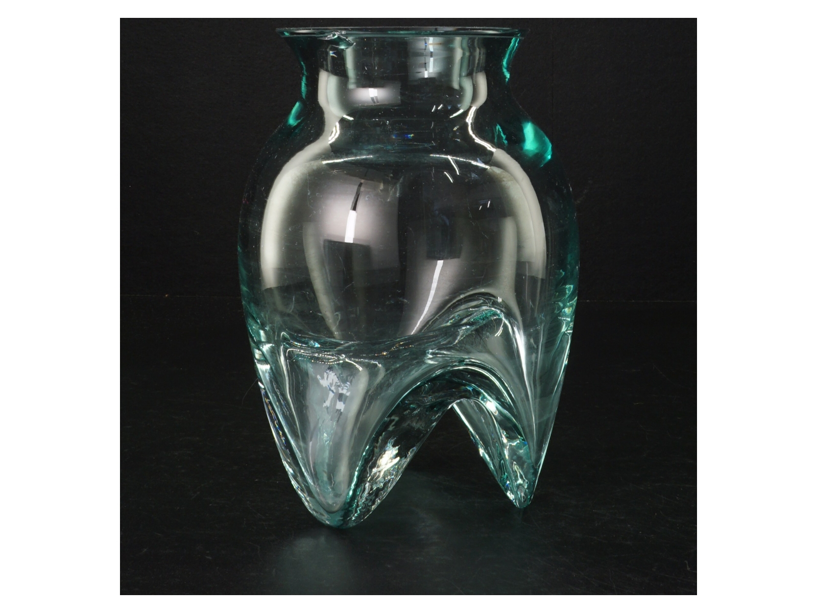 Glasvase (str. H. 18 cm)