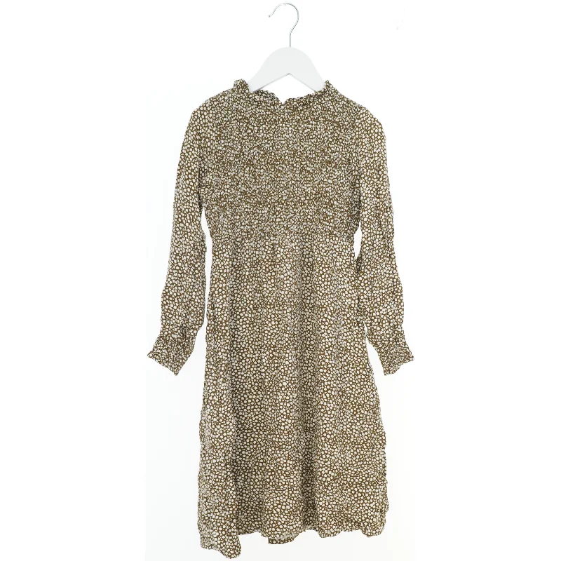 Langærmet blomstret kjole fra Name It (str. 122)