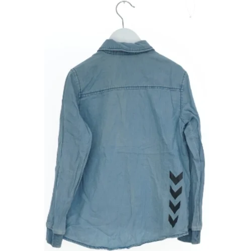  Skjorte fra Hummel (str. 128)